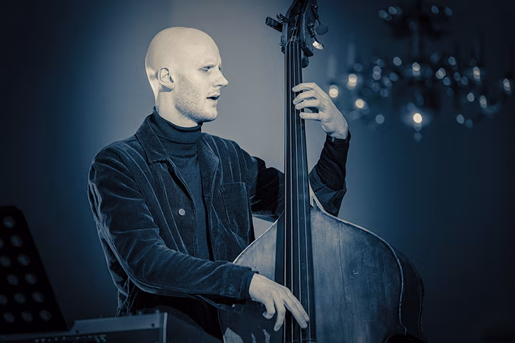 &bdquo;J&Otilde;ULUJAZZIL&rdquo; BACHI JA CHOPINIGA