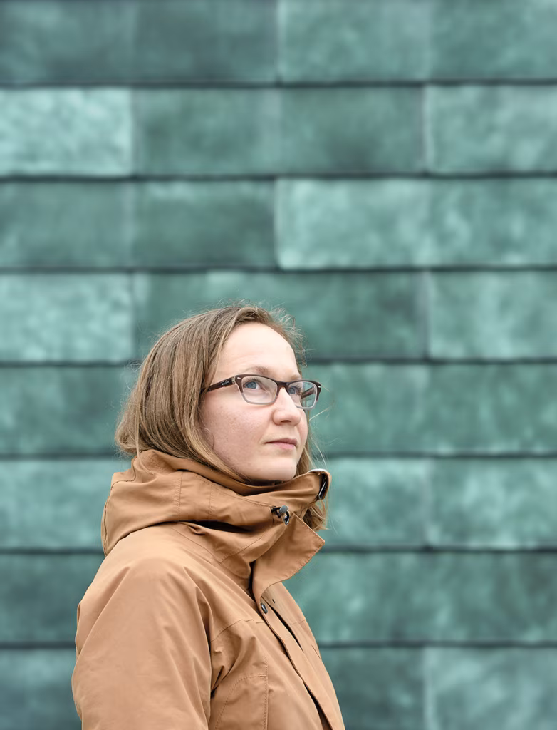 PERSONA GRATA EVELIN SEPPAR