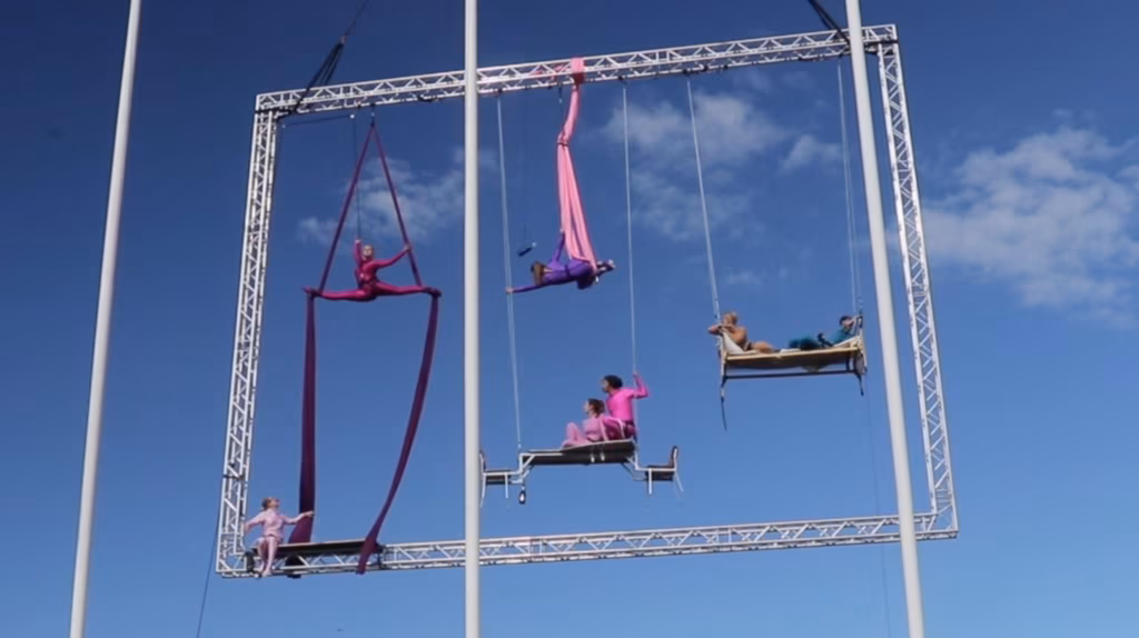 VIDEO. Kreete Tarmo, Kristin Made, Anni Veskim&auml;e, K&auml;di Metsoja ja Johanna Terasmees kaskad&ouml;&ouml;rit&ouml;&ouml;st