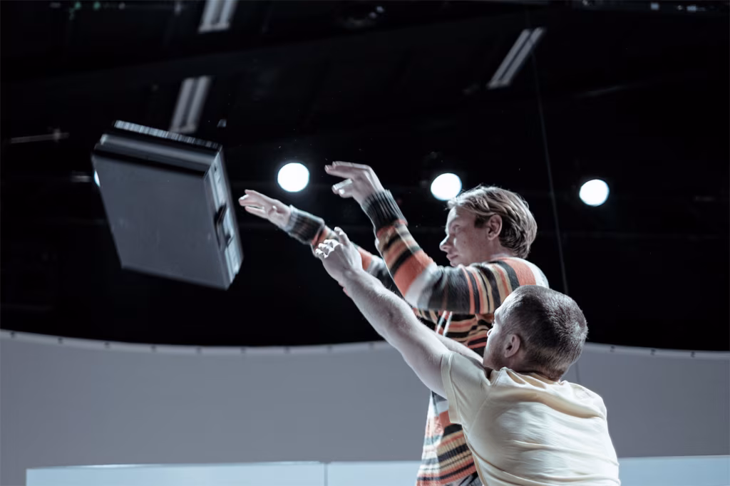 HUNDID T&Auml;HTEDE ALL