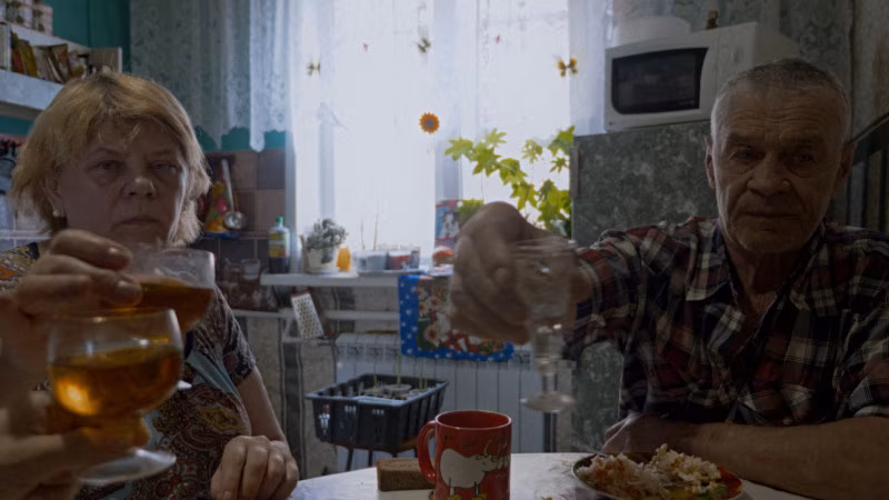 KOLM AEGA — KOLM NAIST