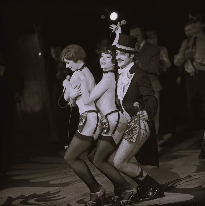 RISKIJULGUS &bdquo;KABAREES&rdquo;: ELAVAST MUUSIKALIST ILMETU H&Auml;&Auml;BUMISENI