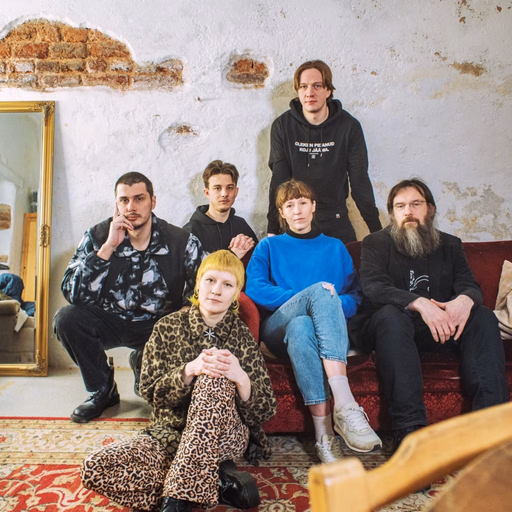 ÜKSMEELT JA ÜHISTUNNET