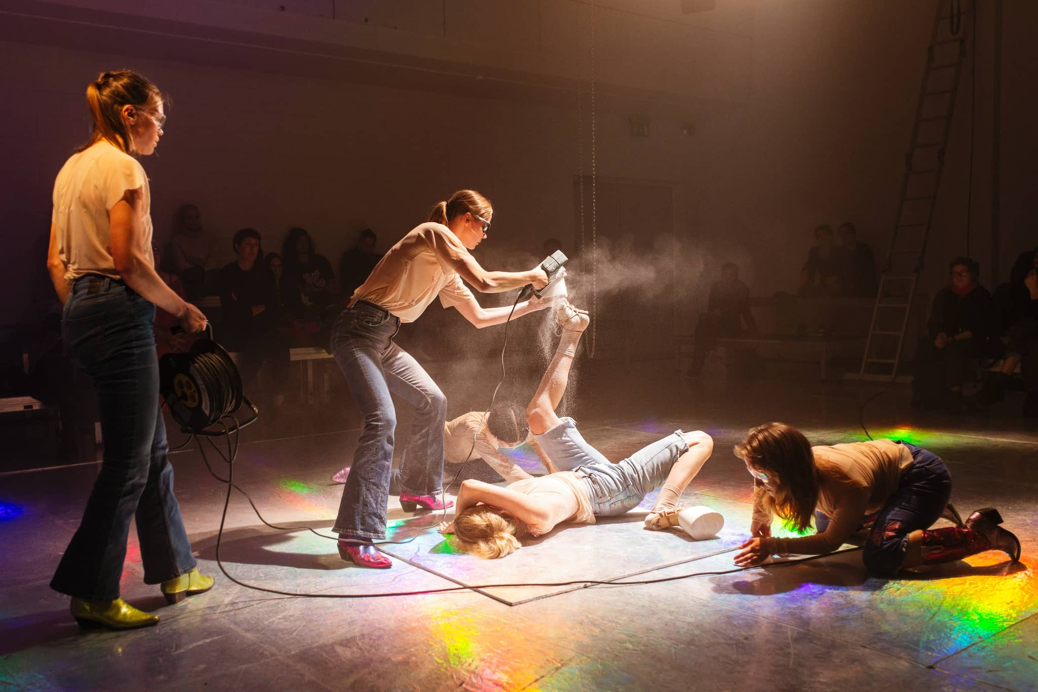 5paus Istu Mine Kris Moor