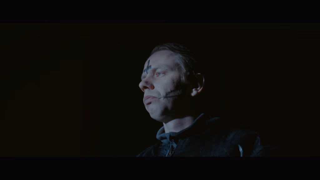 Tume Paradiis, 2023. Režissöör Triin Ruumet. Viktor Jörgen Liik (2)