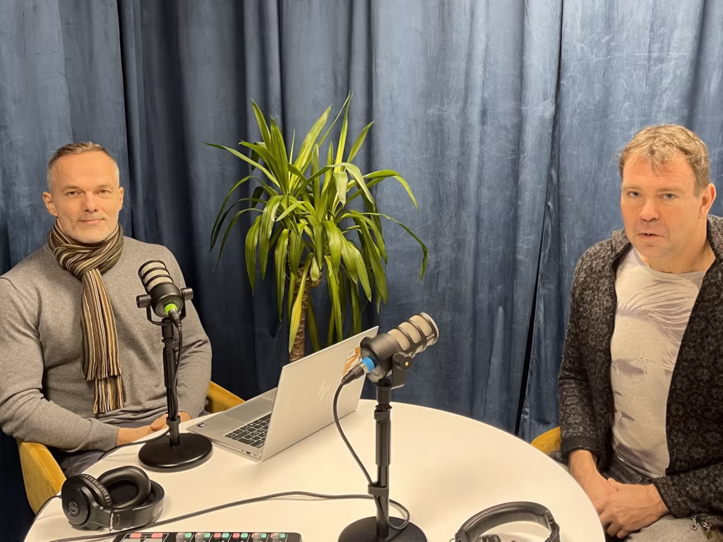 TEATRIVAHT. &bdquo;TAGASISIDE&rdquo;